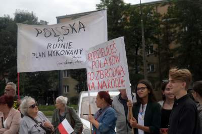 Buty prezesa w ruinie, czyli wiec Kaczyńskiego w obiektywie - zdjęcie 18