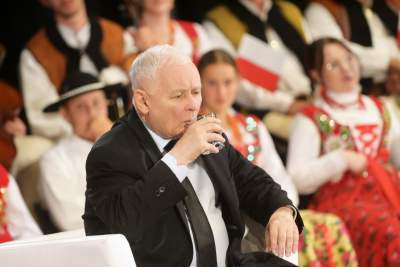 Buty prezesa w ruinie, czyli wiec Kaczyńskiego w obiektywie - zdjęcie 11