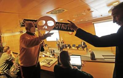 POWIETRZA! Protest przeciw zmianom w uchwale antysmogowej w sejmiku - zdjęcie 11