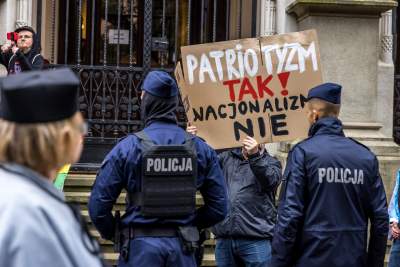 Protest podczas pochodu profesorów UJ. Przeciwko indoktrynacji - zdjęcie 5