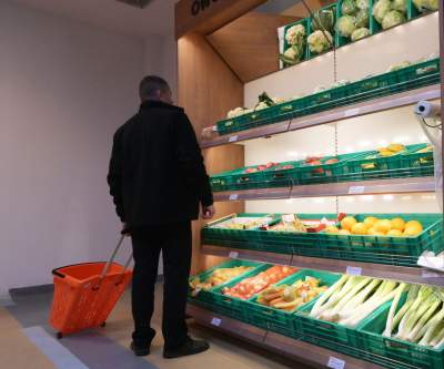 Tu nie płaci się złotówkami. Pierwszy w Krakowie sklep socjalny - zdjęcie 6