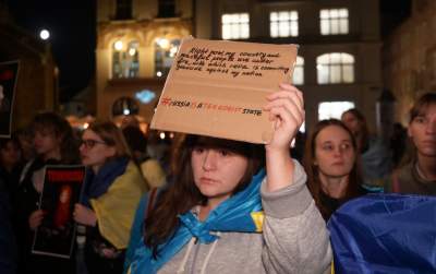 Wieczorny protest Ukraińców. "Rosja to państwo terrorystyczne" - zdjęcie 6