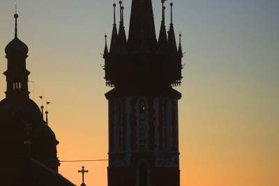 Zmierzch nad dachami Krakowa. Piękna jesień w mieście - zdjęcie 23