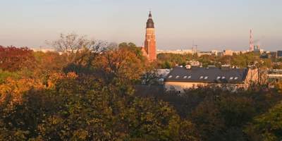 Zmierzch nad dachami Krakowa. Piękna jesień w mieście - zdjęcie 21