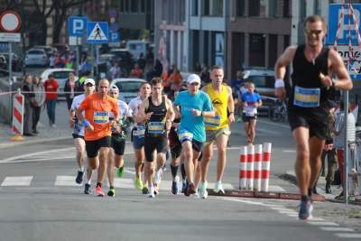 Jesienne bieganie w Krakowie, czyli 8. Cracovia Półmaraton Królewski - zdjęcie 4