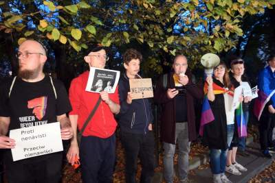 Protest przeciw homofobii przed słowackim konsulatem - zdjęcie 12