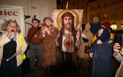 "Publiczny różaniec o odnowę moralną narodu polskiego" - zdjęcie 1