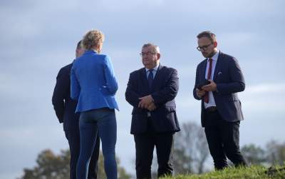 Uroczyste rozpczęcie prac przy zabezpieczaniu Serafy, fot. Marek Lasyk - zdjęcie 1