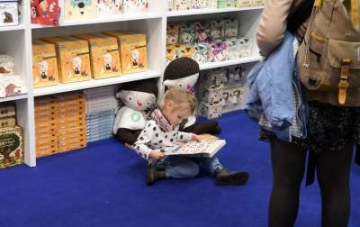 Tłumy w hali EXPO, jubileuszowe 25. Targi Książki w Krakowie - zdjęcie 15