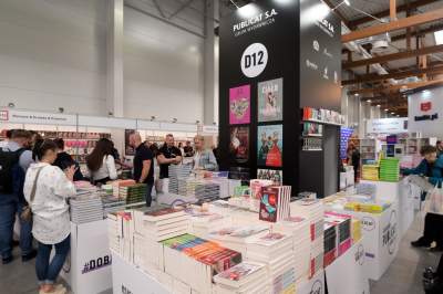 Tłumy w hali EXPO, jubileuszowe 25. Targi Książki w Krakowie - zdjęcie 31