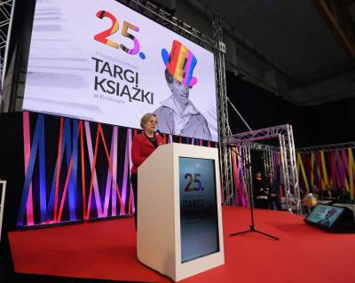 Tłumy w hali EXPO, jubileuszowe 25. Targi Książki w Krakowie - zdjęcie 18