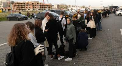 Tak wielkich tłumów na Targach Ksiązki jeszcze nie było - zdjęcie 17