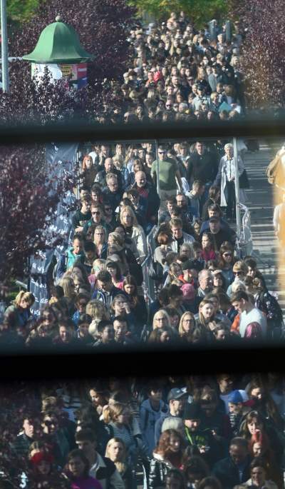 Tak wielkich tłumów na Targach Ksiązki jeszcze nie było - zdjęcie 12
