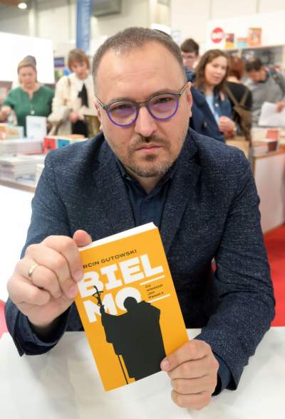 Gwiazdy dopisały na Targach Książki, rozpoznajecie tych autorów? - zdjęcie 16