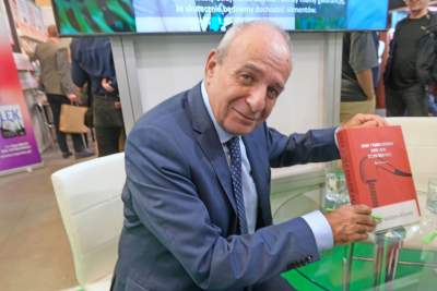 Gwiazdy dopisały na Targach Książki, rozpoznajecie tych autorów? - zdjęcie 33