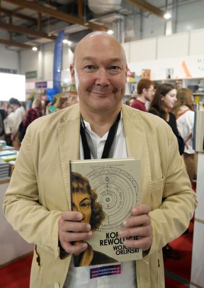 Gwiazdy dopisały na Targach Książki, rozpoznajecie tych autorów? - zdjęcie 37