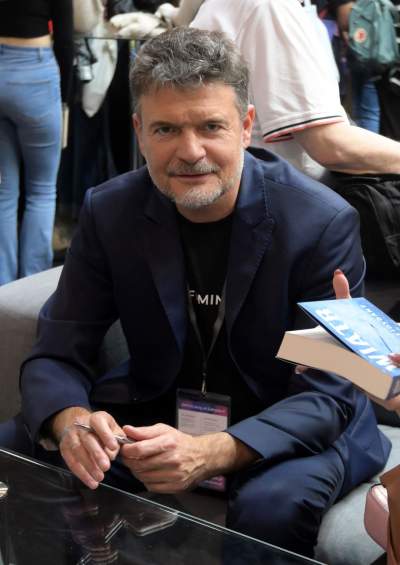 Gwiazdy dopisały na Targach Książki, rozpoznajecie tych autorów? - zdjęcie 20