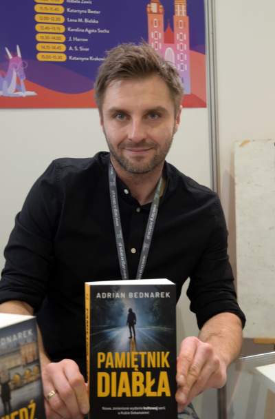 Gwiazdy dopisały na Targach Książki, rozpoznajecie tych autorów? - zdjęcie 26