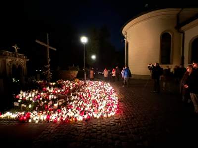 Miejsca, w których zapłonęło najwięcej zniczy, pamięć ma znaczenie - zdjęcie 20