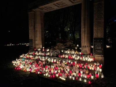 Miejsca, w których zapłonęło najwięcej zniczy, pamięć ma znaczenie - zdjęcie 5