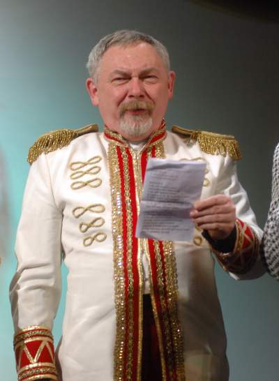 Z taczkami, łopatą, pistoletem i w kostiumie: epoka Jacka Majchrowskiego - zdjęcie 14