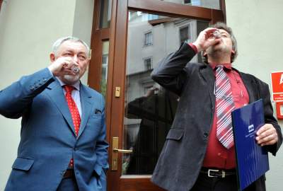 Z taczkami, łopatą, pistoletem i w kostiumie: epoka Jacka Majchrowskiego - zdjęcie 18