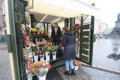 Testowanie nowego stoiska dla kwiaciarek na Rynku - zdjęcie 7