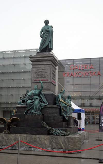 Wędrujący pomnik Mickiewicza, fot. Marek Lasyk - zdjęcie 6