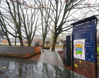 Szafa komiksowa, w środku prawdziwe skarby, fot. Marek Lasyk - zdjęcie 1