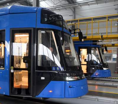 Jeszcze pachną nowością... Pierwsze Lajkoniki II na krakowskich torach - zdjęcie 3