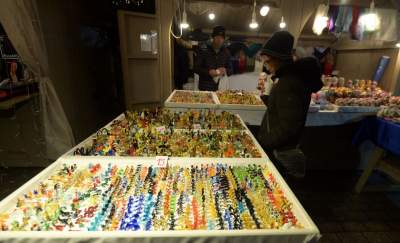 Nowe stoiska i nowe... ceny. Trwa jarmark bożonarodzeniowy - zdjęcie 15