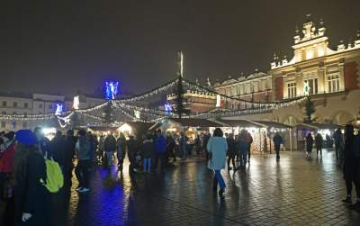 Nowe stoiska i nowe... ceny. Trwa jarmark bożonarodzeniowy - zdjęcie 1