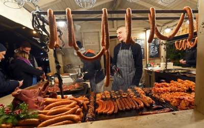 Nowe stoiska i nowe... ceny. Trwa jarmark bożonarodzeniowy - zdjęcie 27
