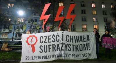 Pikieta na Skwerze Praw Kobiet: "Sporo jest jeszcze do wywalczenia" - zdjęcie 15