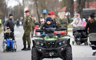 Kto odpowie na apel? Zachęcano w piknikowej atmosferze - zdjęcie 22