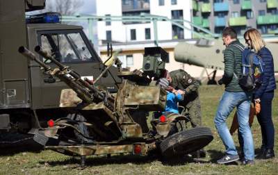Kto odpowie na apel? Zachęcano w piknikowej atmosferze - zdjęcie 10