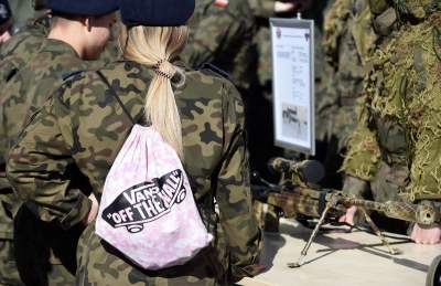 Kto odpowie na apel? Zachęcano w piknikowej atmosferze - zdjęcie 11