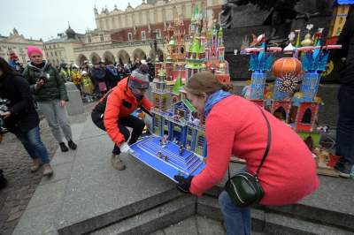 Krakowskie szopki z ukraińskim akcentem. Jest też szopka w słoiku - zdjęcie 12