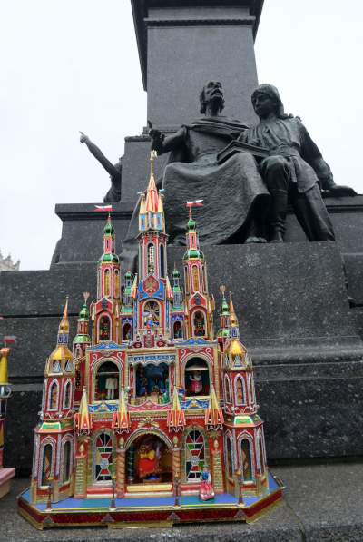 Krakowskie szopki z ukraińskim akcentem. Jest też szopka w słoiku - zdjęcie 3