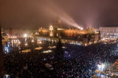 To był mglisty, ale piękny wieczór, zabłysnęły tysiące światełek - zdjęcie 3