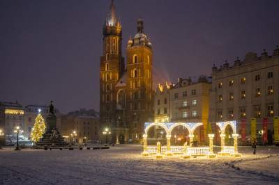 Synoptycy "dotrzymali słowa", zima w Krakowie na całego - zdjęcie 7
