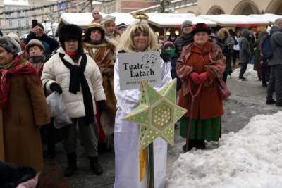 W Krakowie już zaczęli kolędowanie. Jest kolęda, jest zabawa - zdjęcie 8