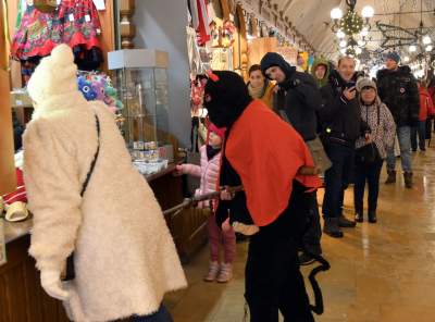 W Krakowie już zaczęli kolędowanie. Jest kolęda, jest zabawa - zdjęcie 1