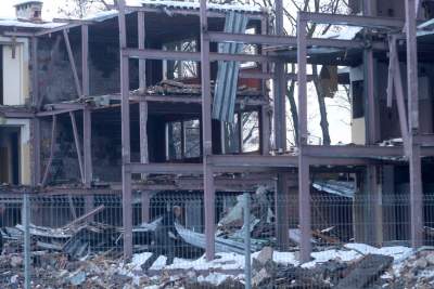 Znikający koszmarny mural z papieżem i siostrą Faustyną - zdjęcie 3