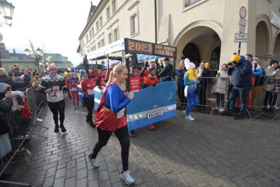 Biegiem do Nowego Roku, tu liczył się strój zawodników... - zdjęcie 11