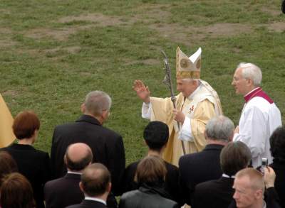 Benedykt XVI w Krakowie, okno papieskie nie było jeszcze zamurowane - zdjęcie 28