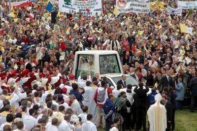Benedykt XVI w Krakowie, okno papieskie nie było jeszcze zamurowane - zdjęcie 23