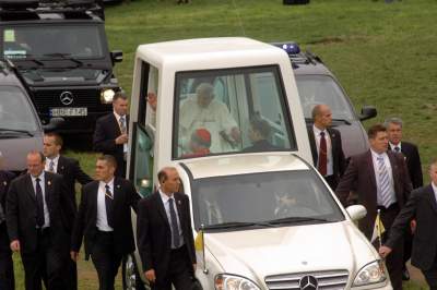 Benedykt XVI w Krakowie, okno papieskie nie było jeszcze zamurowane - zdjęcie 24