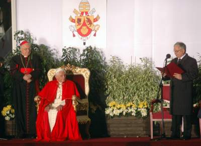 Benedykt XVI w Krakowie, okno papieskie nie było jeszcze zamurowane - zdjęcie 31