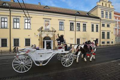 Krakowianie żegnają Benedykta XVI, księga kondolencyjna w kurii - zdjęcie 12